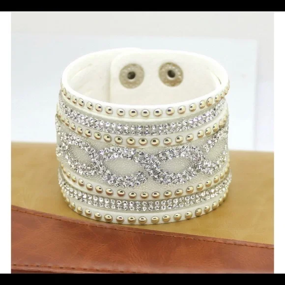 Off White Rhinestone Wrap Bracelet - Picture 2 of 3